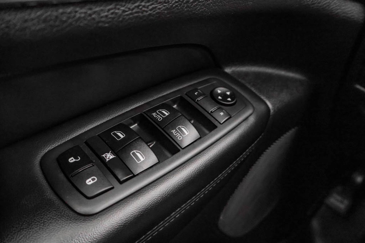 2021 Jeep Grand Cherokee Limited X 4x4 White Sherwood Park - photo #16