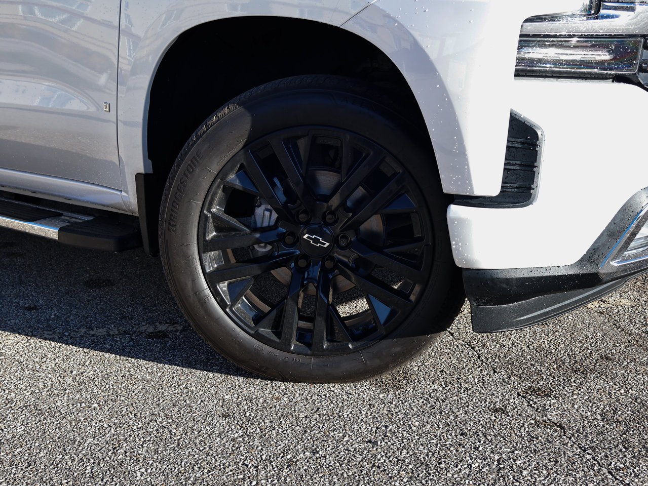 2020 Chevrolet Silverado 1500 4WD Crew Cab 147 High Country White Sherwood Park - photo #4