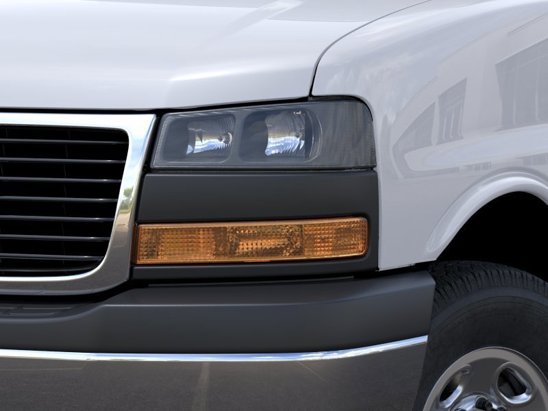 GMC Fourgonnette commerciale tronquée Savana 3500 fourgonnette 159 po 2025 BLANC SOMMET Sherbrooke - photo #9