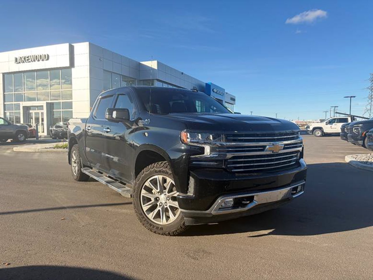 2022 Chevrolet Silverado 1500 LTD 4WD Crew Cab 147 High Country Black Sherwood Park - photo #1