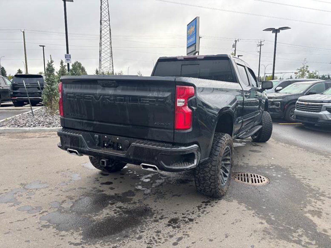 2024 Chevrolet Silverado 1500 4WD Crew Cab 147 RST Black Sherwood Park - photo #4
