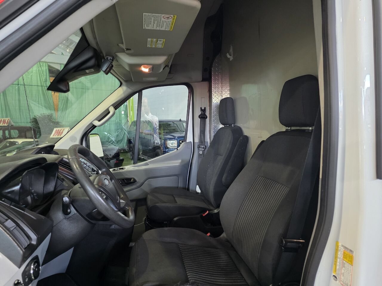 2018 Ford Transit fourgon utilitaire  - photo #8