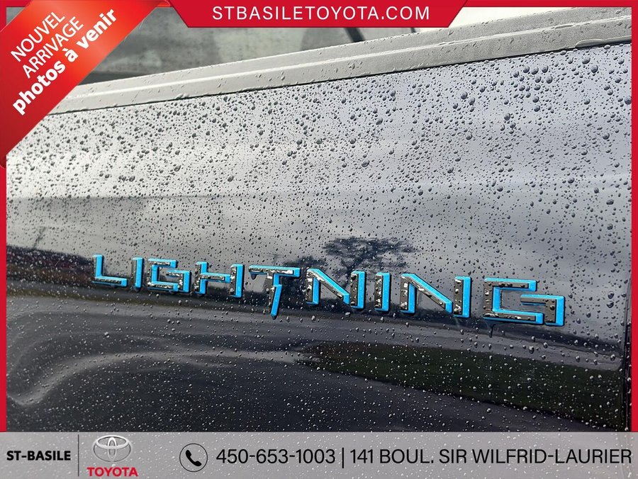 Ford F-150 LIGHTNING FLASH 2024 Bleu