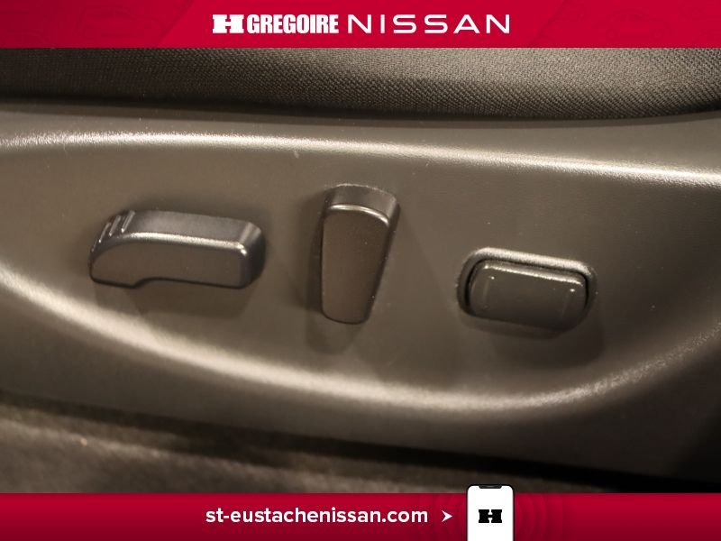 2023 Nissan Leaf Red Saint-Eustache - photo #38