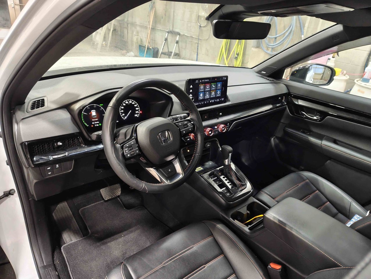 2025 Honda CR-V Hybrid Touring AWD White Sherwood Park - photo #6