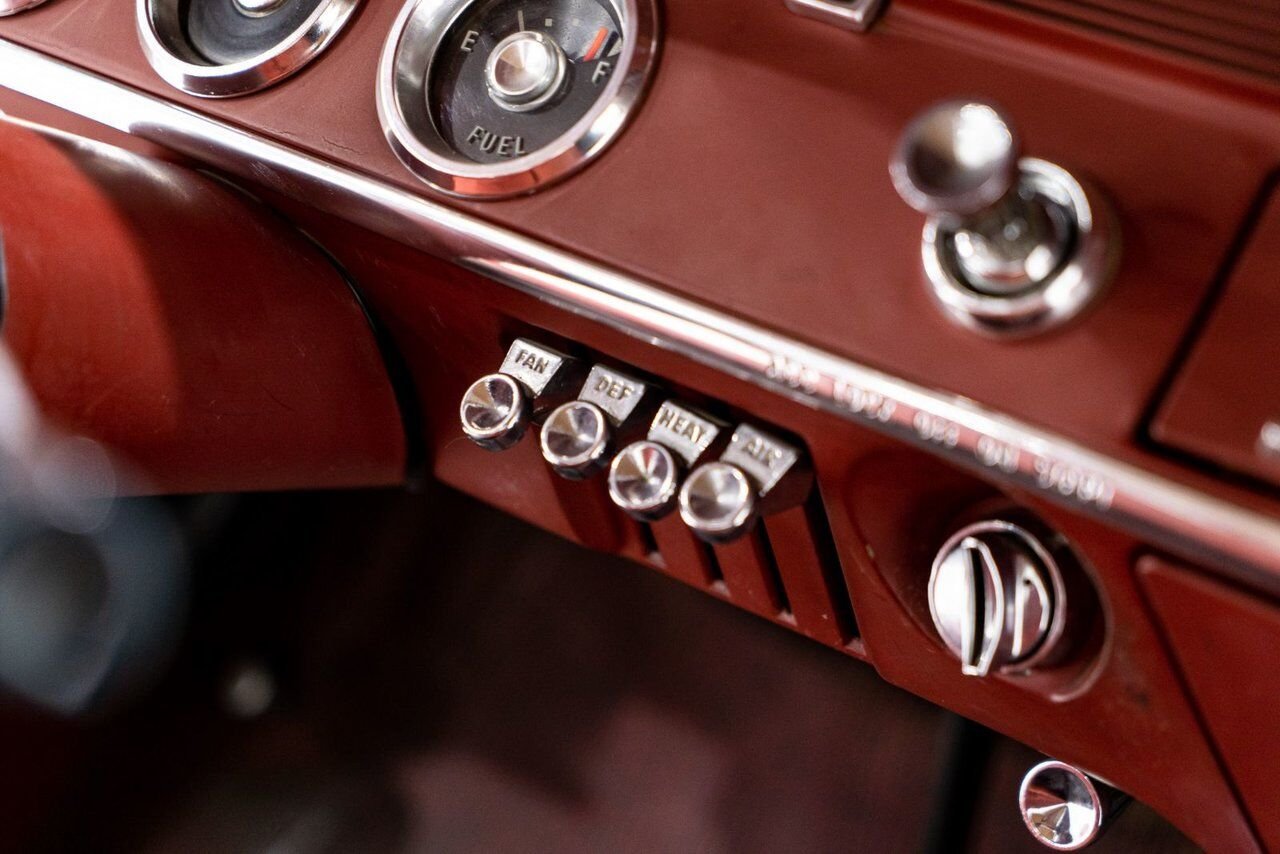 Chevrolet Biscayne Unrestored nearly all original parts 1962 Rouge Montréal - photo #68