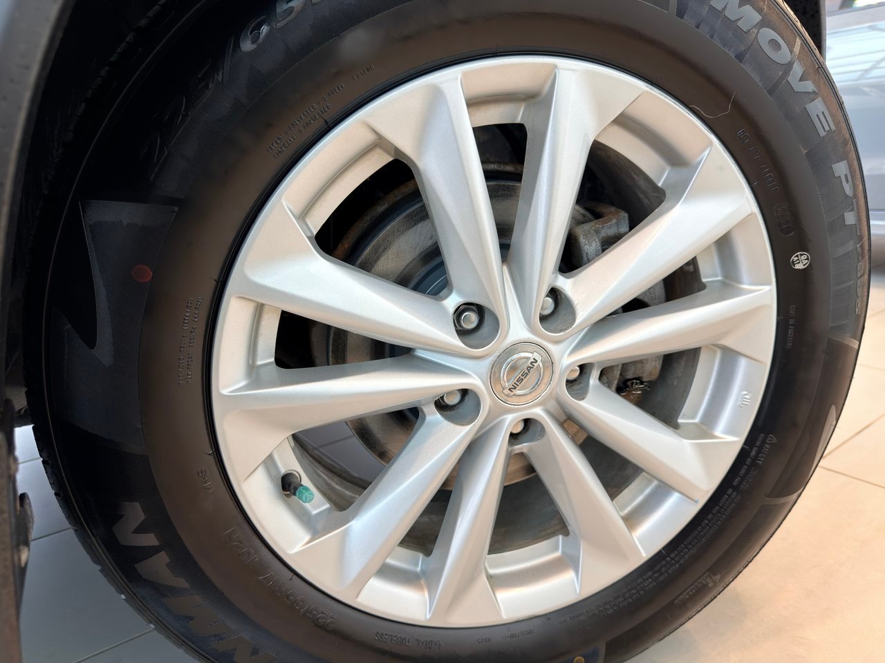 2018 Nissan Qashqai White Notre-Dame-des-Prairies - photo #12