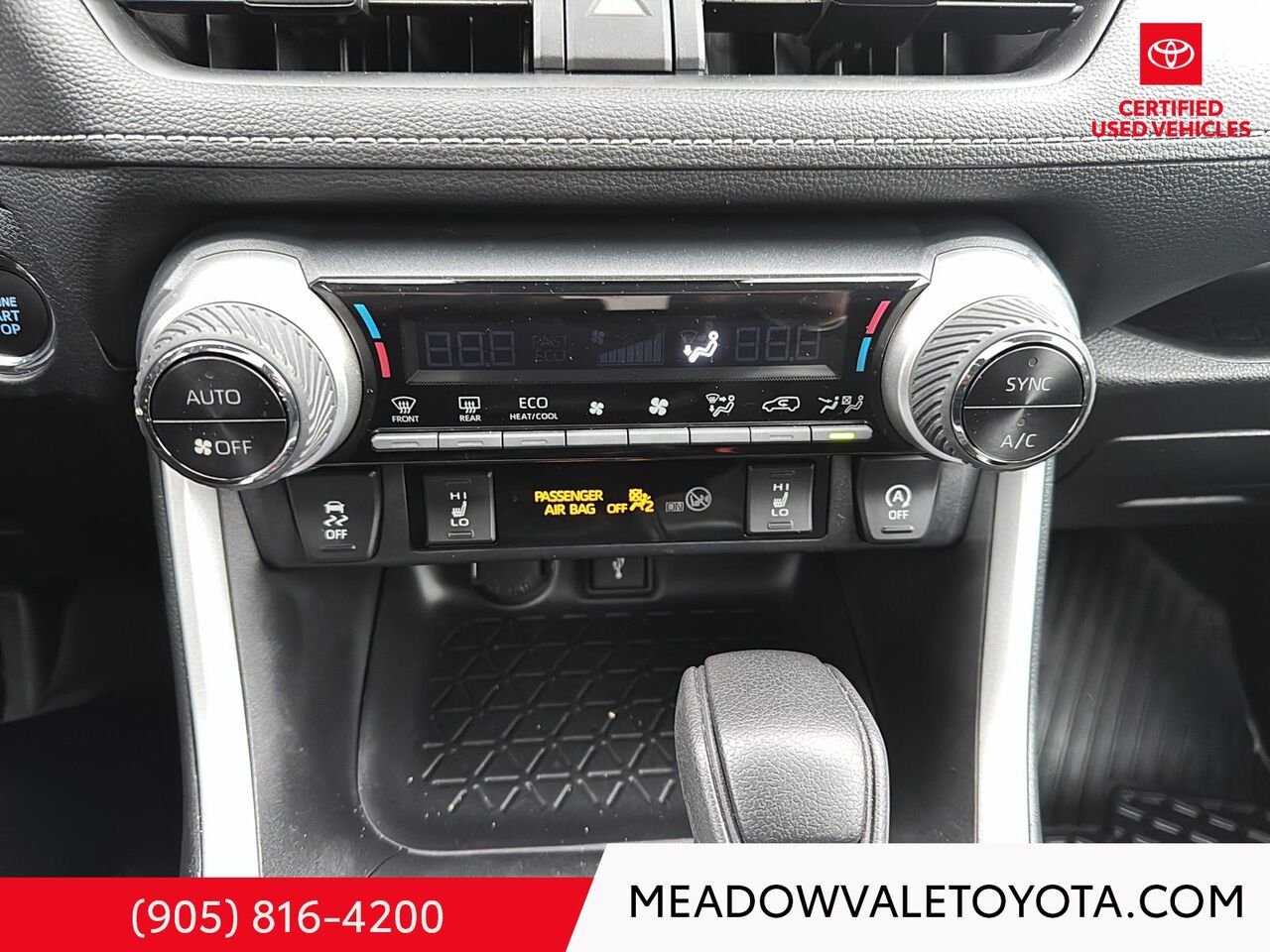 2021 Toyota RAV4 One Owner, Power Sunroof, Power Trunk, Power Seat, New Tires and Brakes all the way around Grey Mississauga - photo #19
