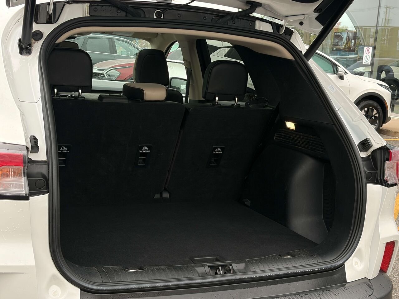 2020 Ford Escape White Gatineau - photo #19