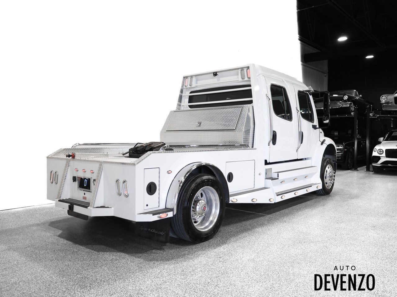 Freightliner Sportchassis 2013 Blanc Saint-Eustache - photo #2