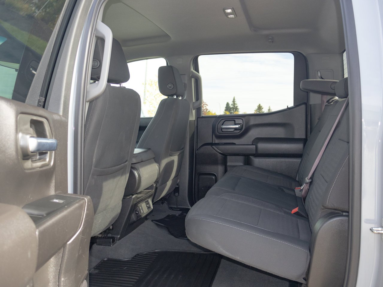 2024 Chevrolet Silverado 1500 4WD Crew Cab 147 Custom Grey Sherwood Park - photo #28