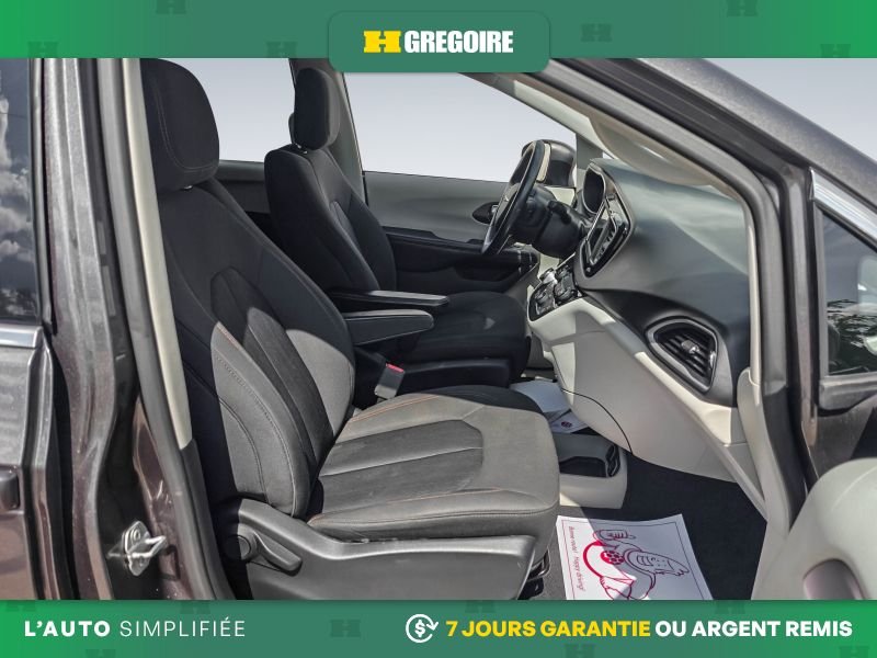 Chrysler Pacifica 2019 Gris Laval - photo #20