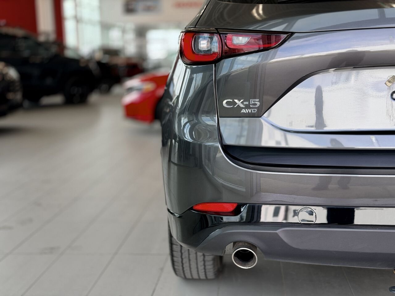 2023 Mazda CX-5 Grey Notre-Dame-des-Prairies - photo #10