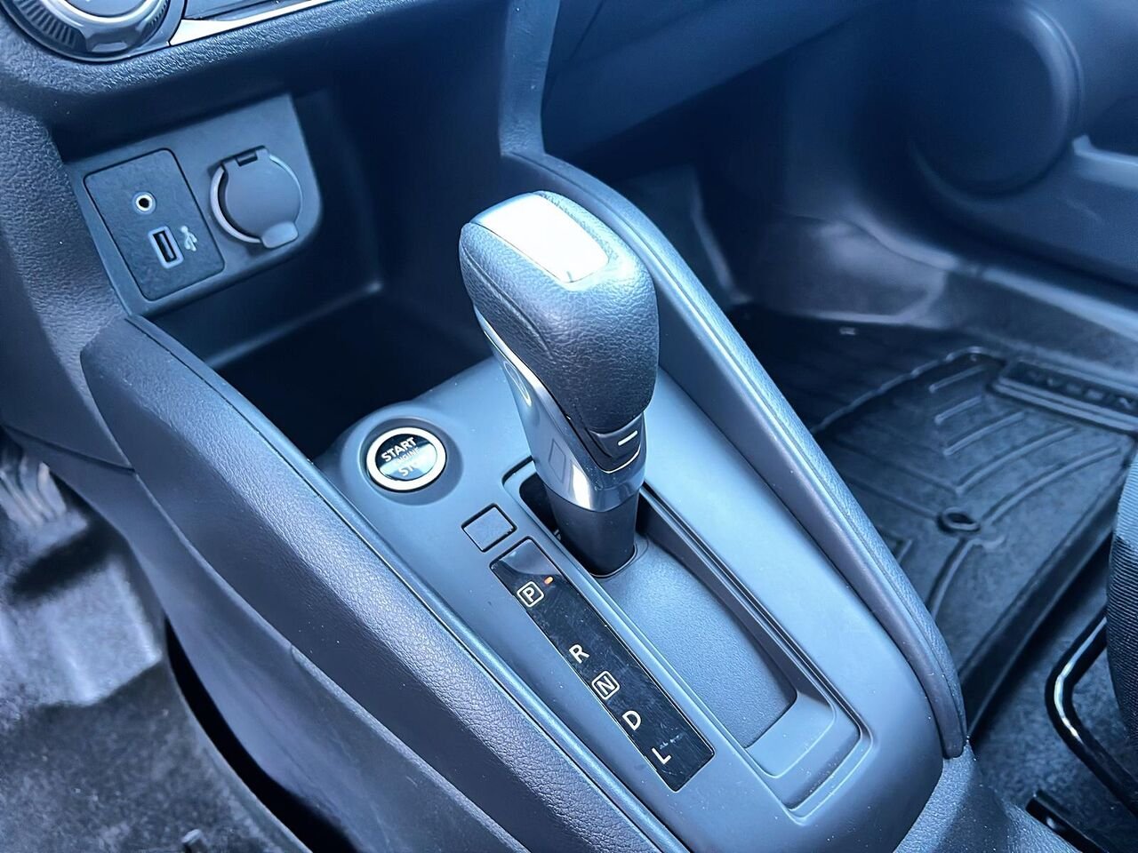 Nissan Kicks S TA 2024 Noir Québec - photo #14