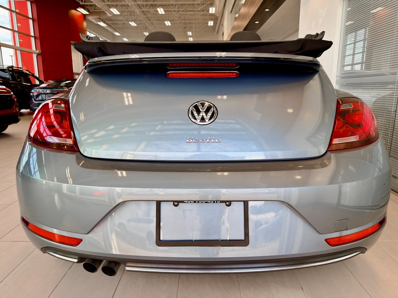 2019 Volkswagen Beetle Convertible Blue Notre-Dame-des-Prairies - photo #9