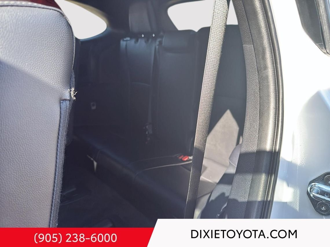 2024 Toyota Highlander Power Sunroof, Leather Interior, Heated Seats, Alloy Wheels, Heated Steering Wheel, Bluetooth Wind Chill Pearl Mississauga - photo #22