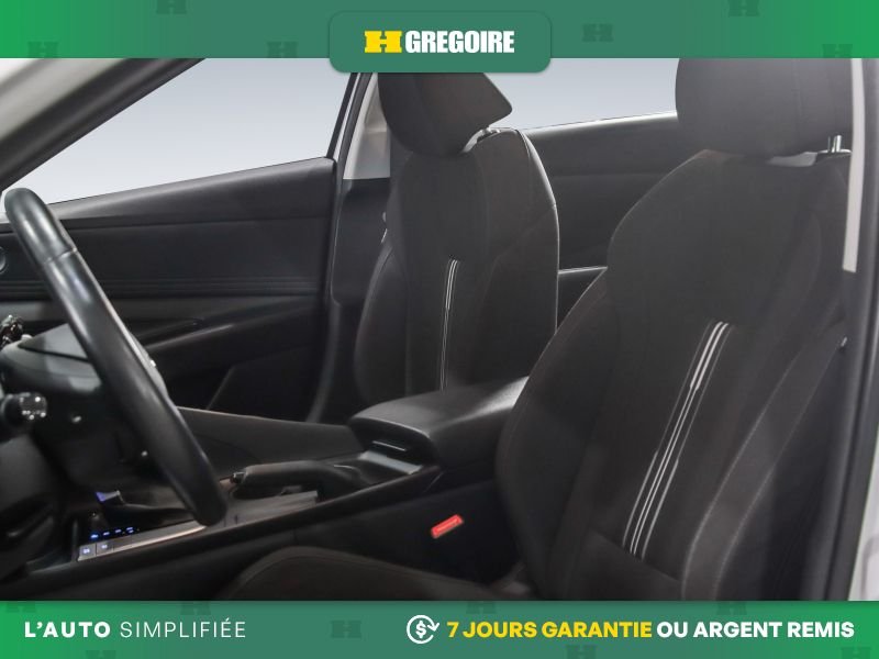 Hyundai Elantra 2022 Blanc Saint-Eustache - photo #19