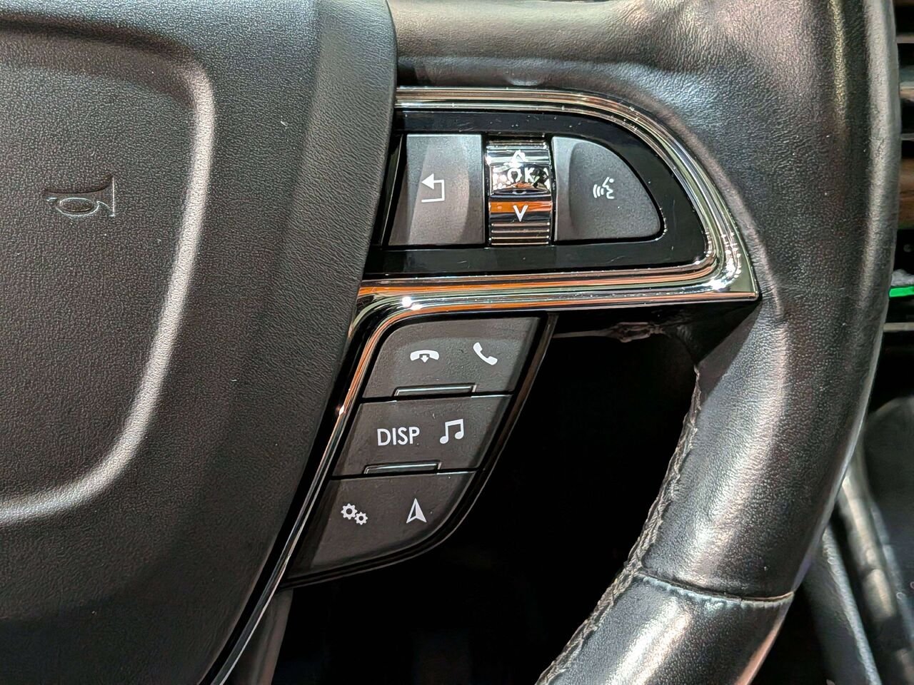 2022 Lincoln Nautilus Reserve AWD Black Val-David - photo #18
