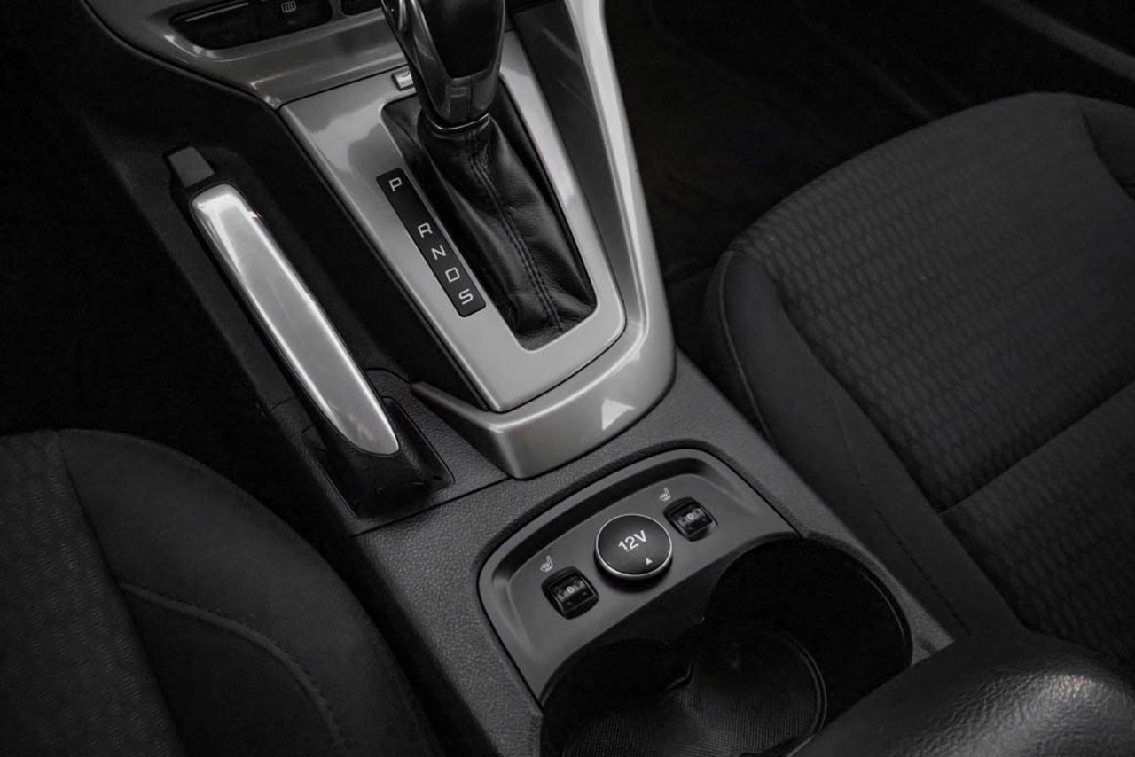 2012 Ford Focus 5dr HB SEL Red Sherwood Park - photo #22