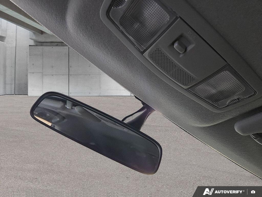 2025 Mitsubishi RVR 2602191A | ES White Edmonton - photo #20