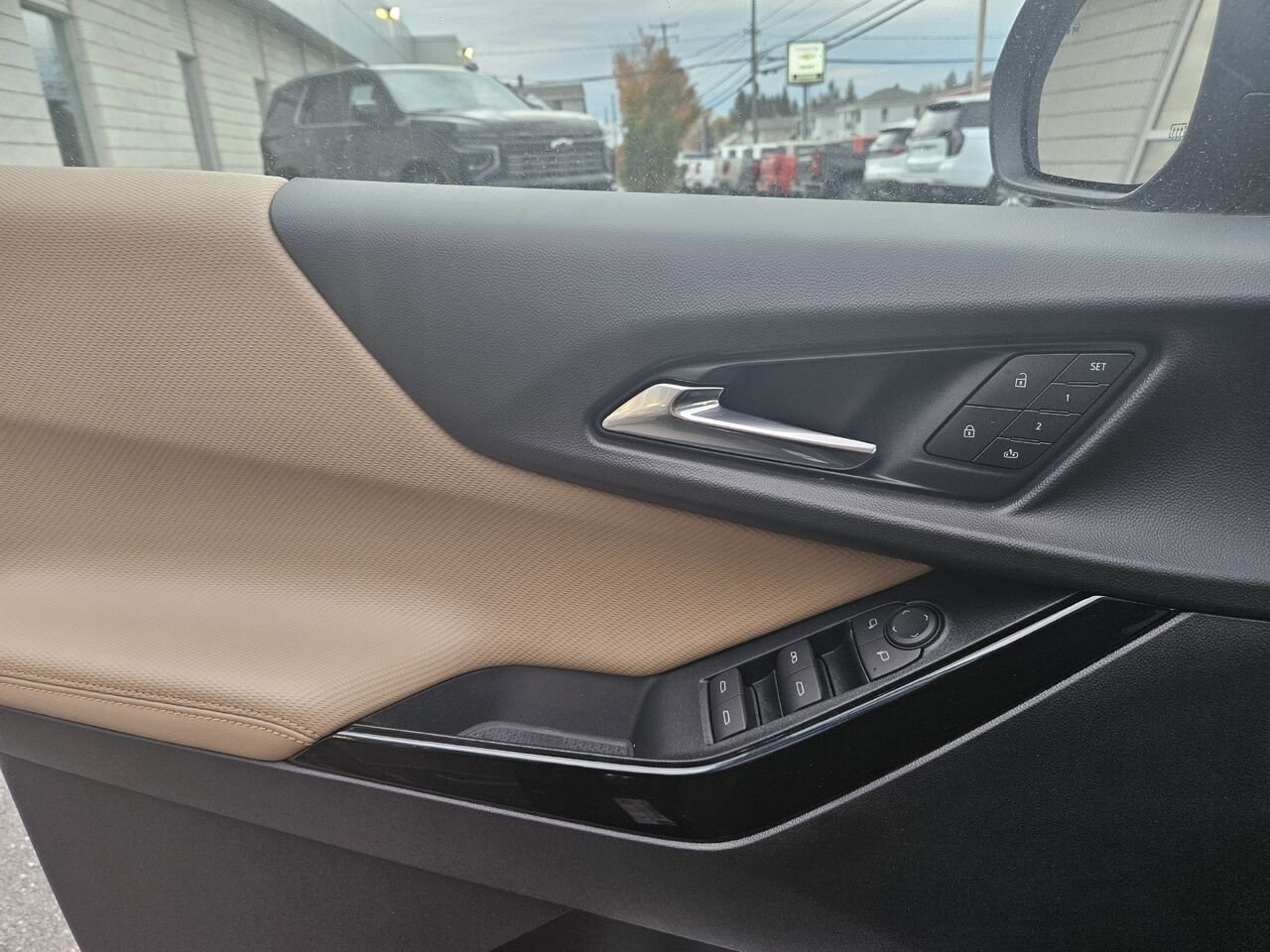 2027 Chevrolet Equinox 4 portes 4RM ACTIV Mosaic Black Metallic Thetford Mines - photo #13