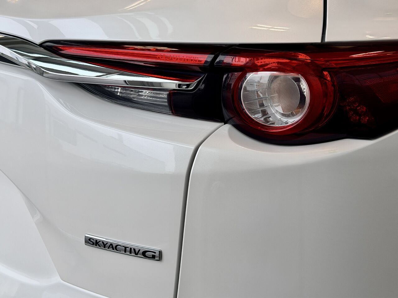 2021 Mazda CX-9 White Notre-Dame-des-Prairies - photo #11