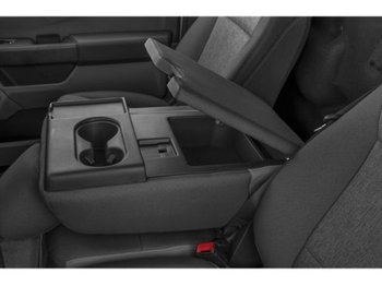 Ford Super Duty F-350 à roues arrière jumelées XL