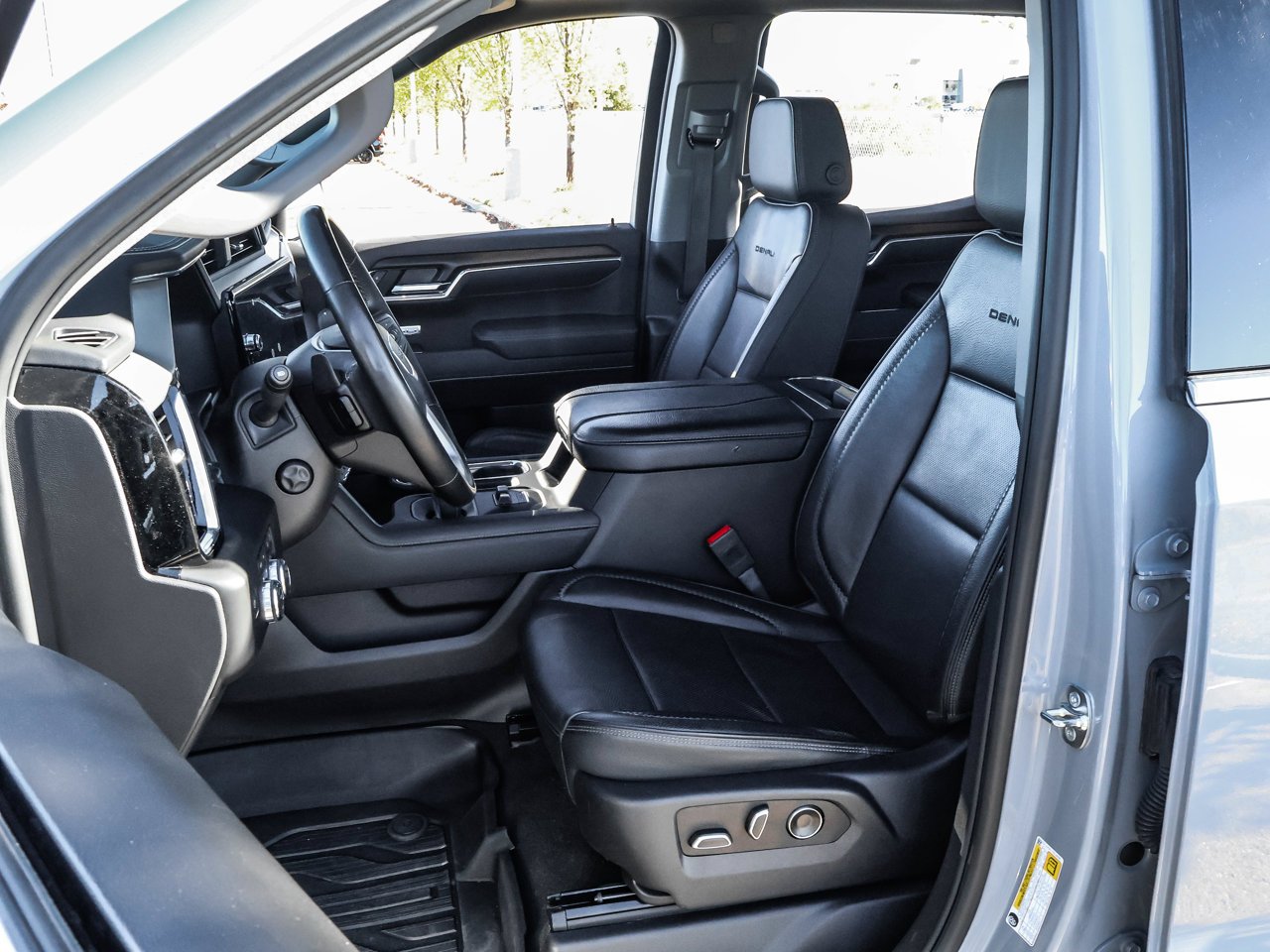 2025 GMC Sierra 1500 4WD Crew Cab 147 Denali Grey Sherwood Park - photo #13