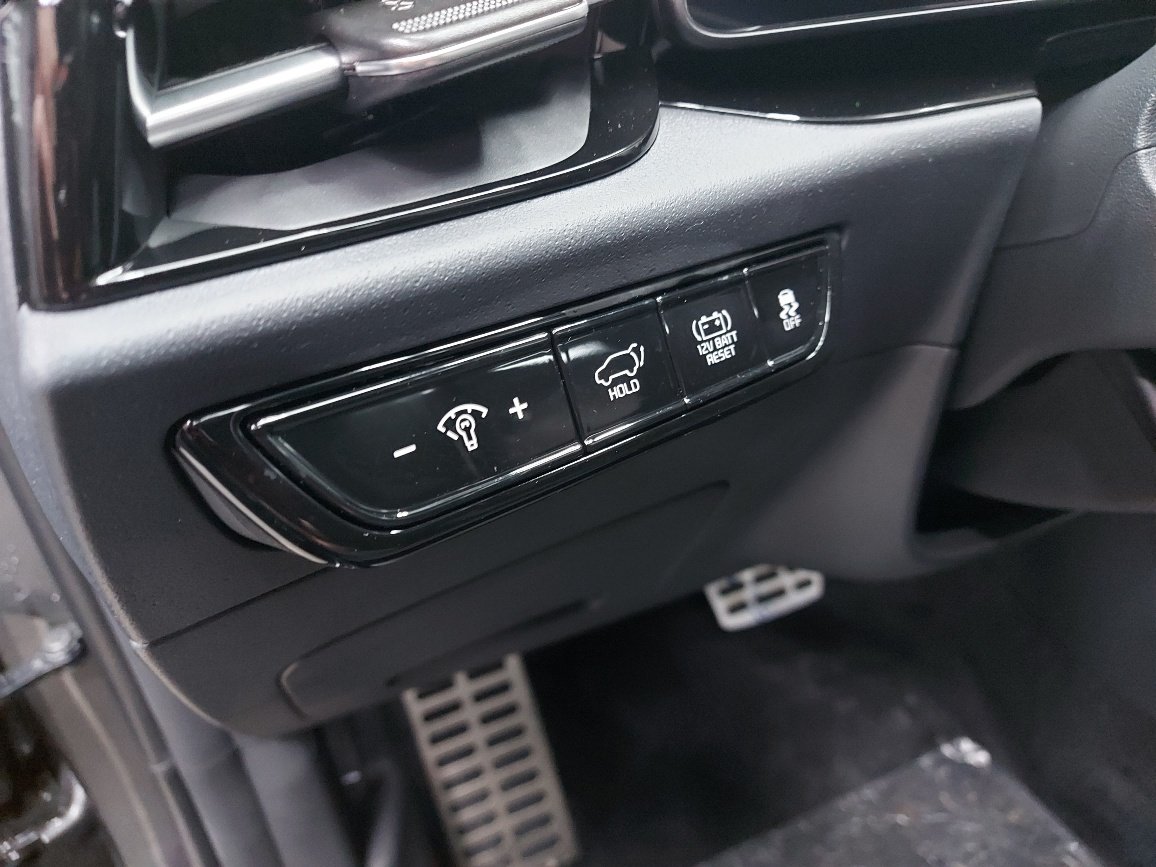 2026 Kia Niro Interstellar Grey Blainville - photo #16