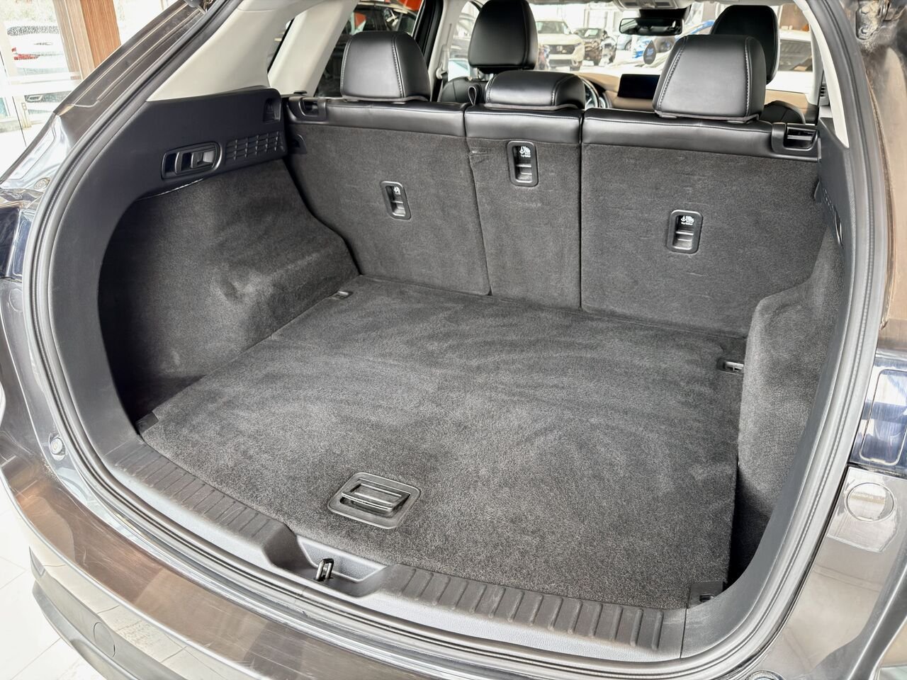 2022 Mazda CX-5 Grey Notre-Dame-des-Prairies - photo #10