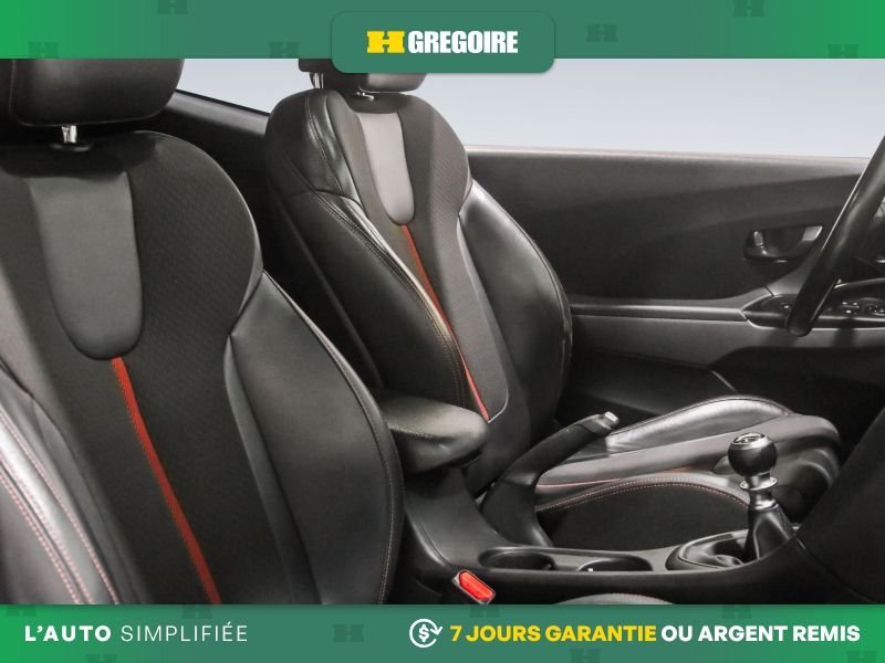 2019 Hyundai Veloster White Blainville - photo #29