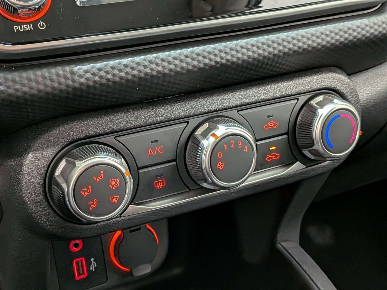 2024 Nissan Kicks S FWD Black Val-David - photo #22