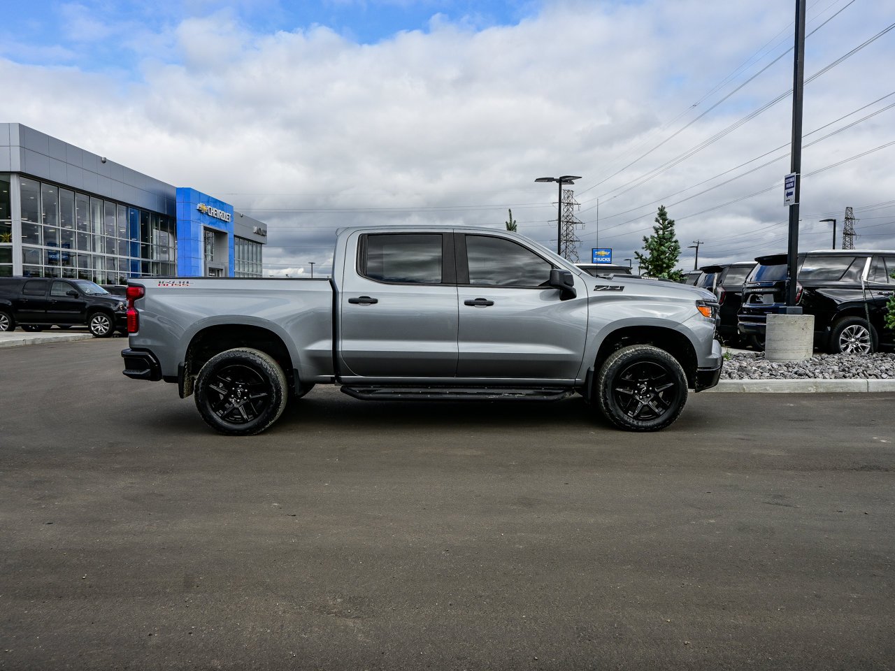 2024 Chevrolet Silverado 1500 4WD Crew Cab 147 Custom Trail Boss Grey Sherwood Park - photo #14