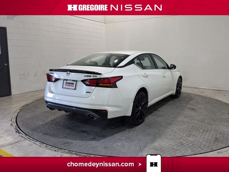 2022 Nissan Altima Black Blainville - photo #8