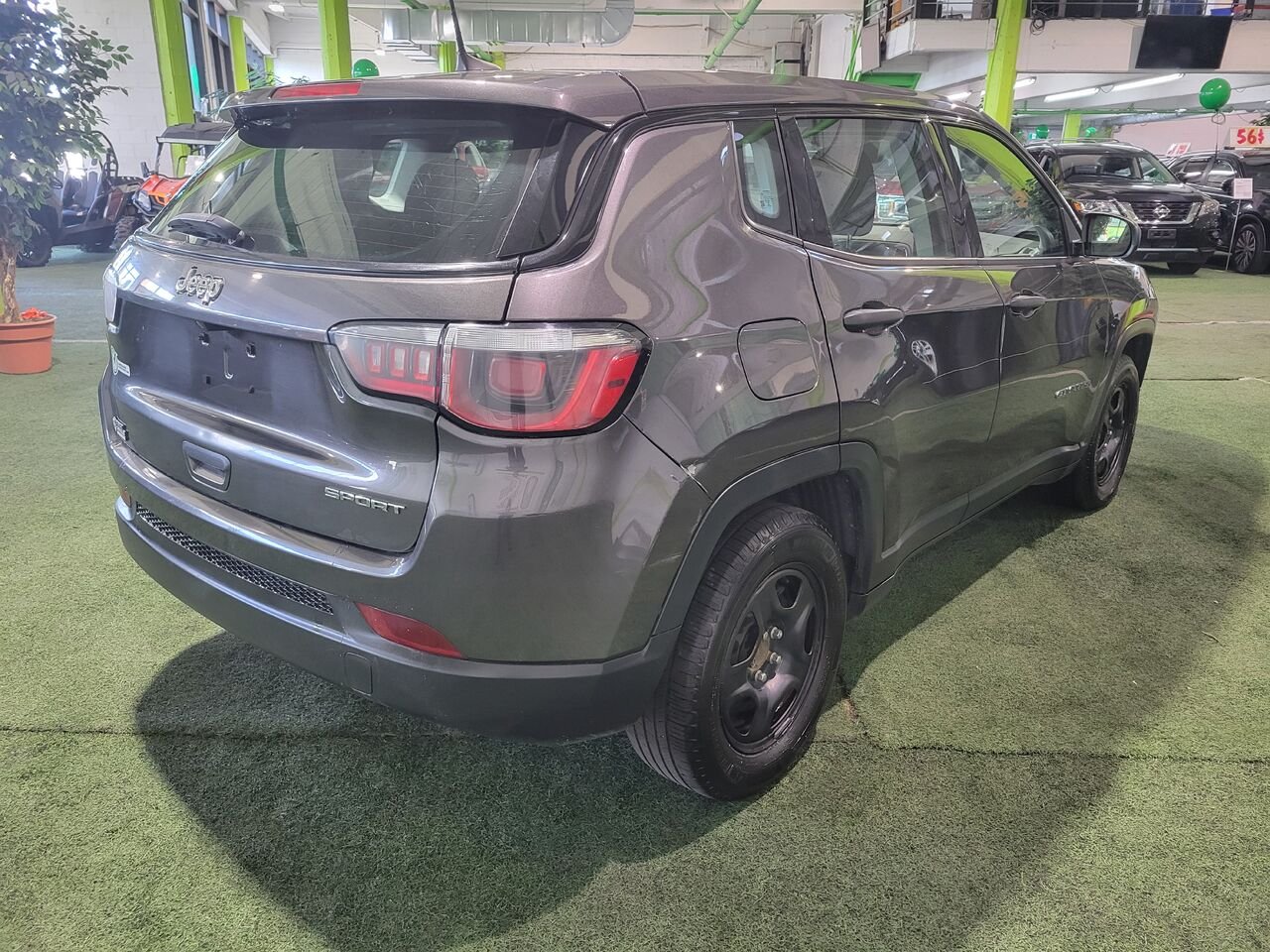 2020 Jeep Compass Black  - photo #5
