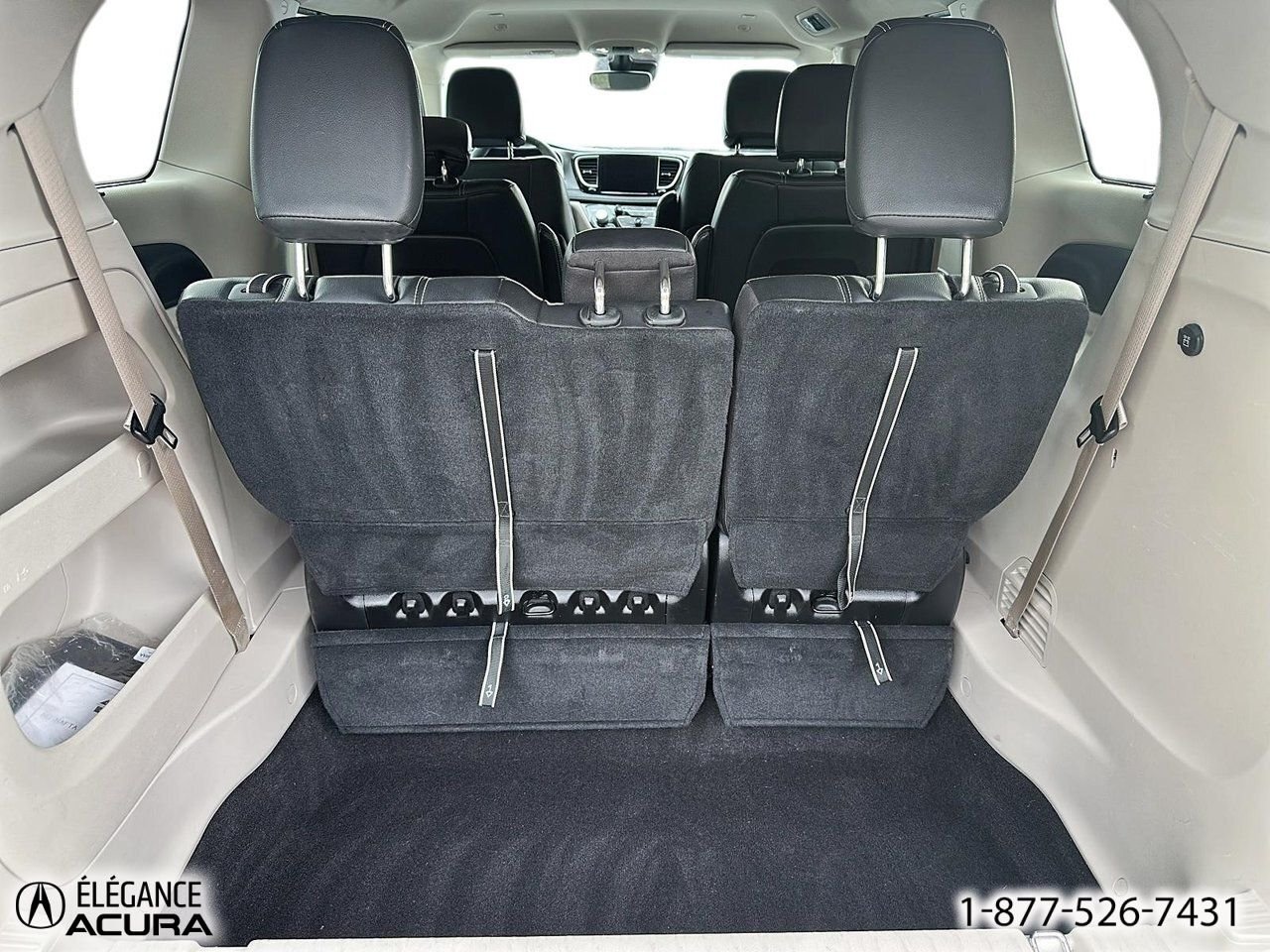 Chrysler Pacifica Touring L | A8787 2022 Noir Granby - photo #8