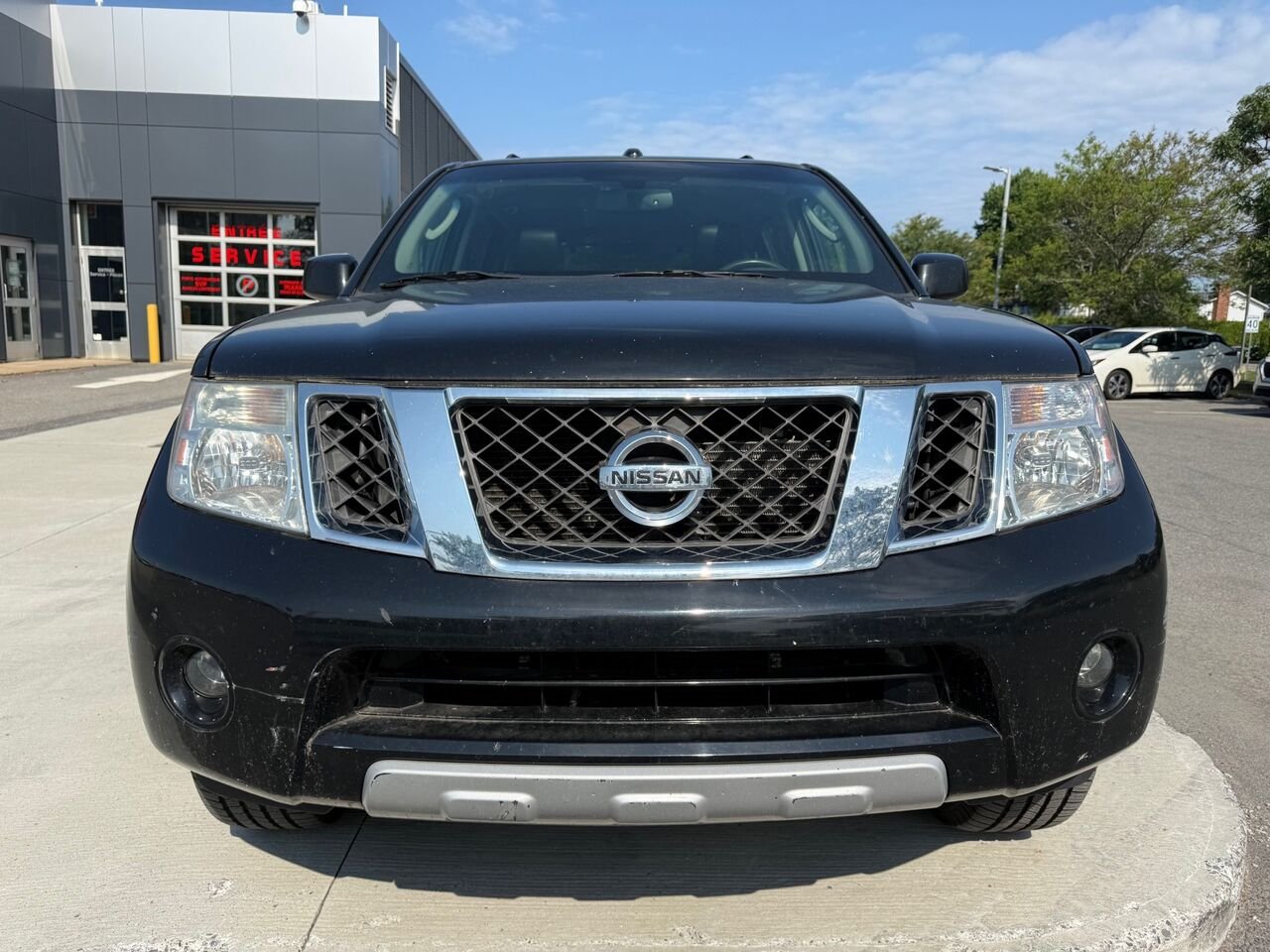 Nissan Pathfinder LE | JAMAIS ACCIDENTÉ✅ 2010 Noir Châteauguay - photo #1