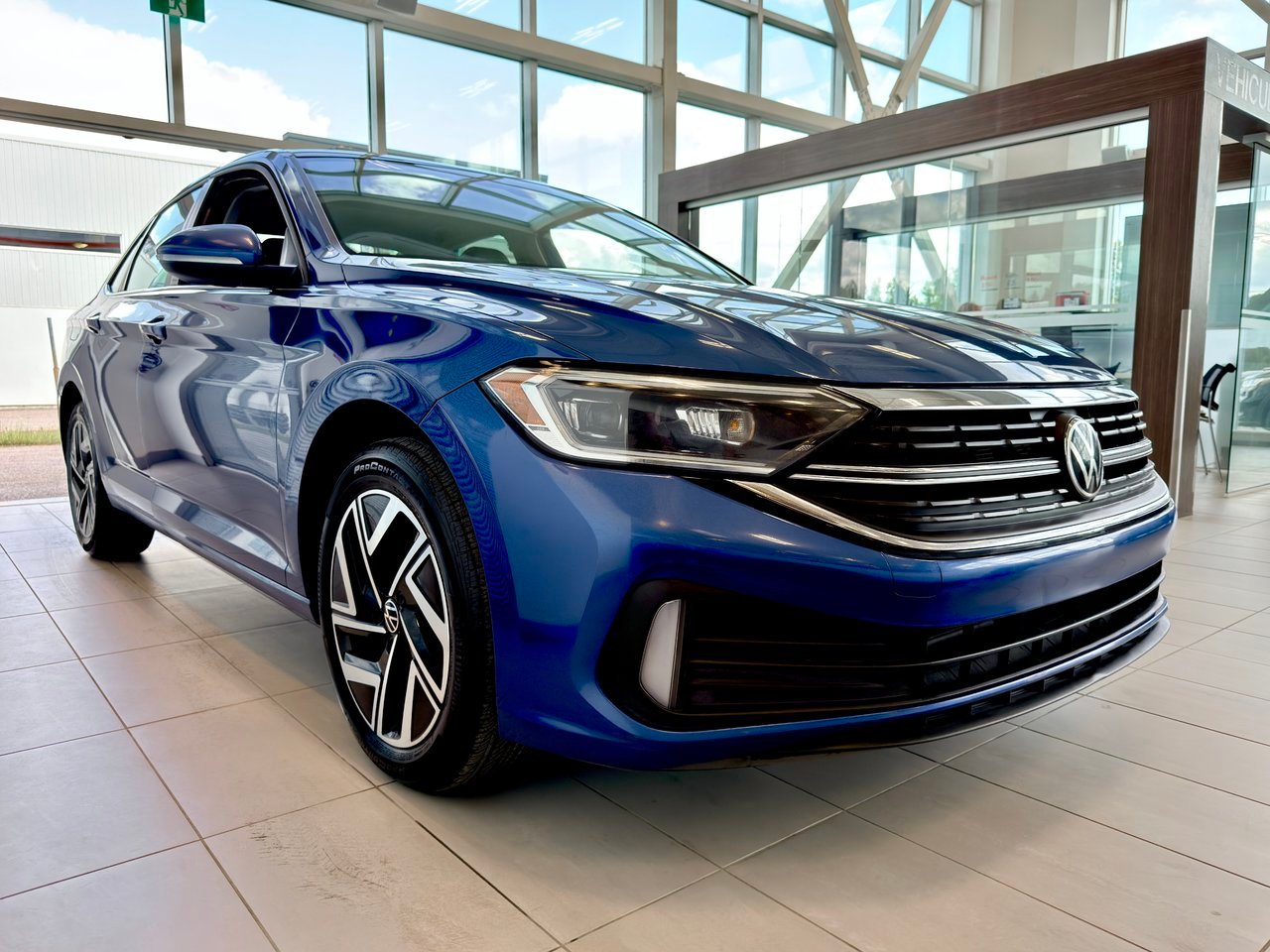 2022 Volkswagen Jetta Blue Notre-Dame-des-Prairies - photo #7