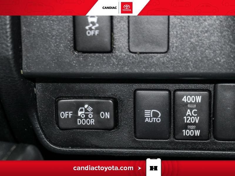 2022 Toyota Tacoma Black Laval - photo #18