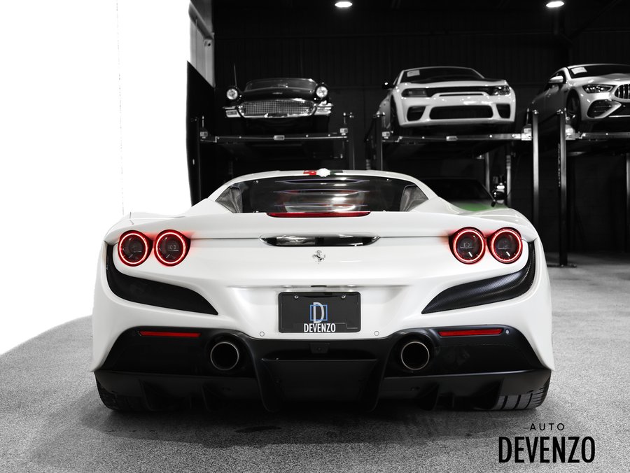 Ferrari F8 Tributo 2022 2022 Blanc