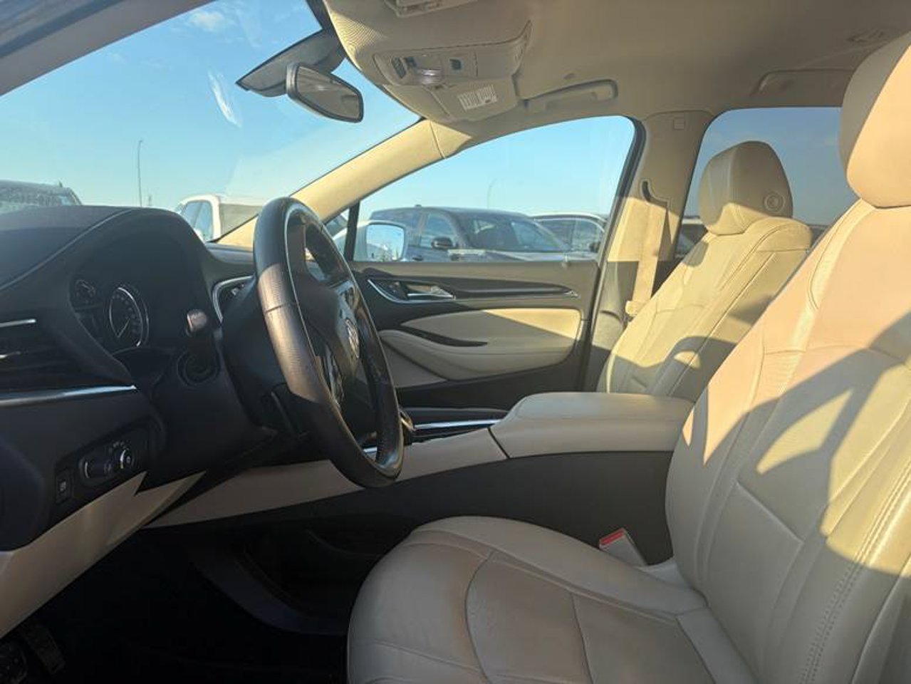 2019 Buick Enclave AWD 4dr Essence White Sherwood Park - photo #6