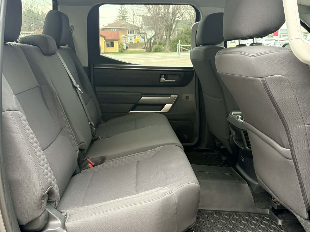 Toyota TUNDRA 2024 Gris Mont-Laurier - photo #13