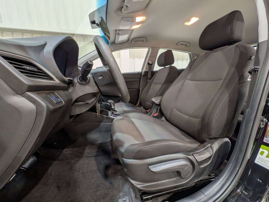 2020 Hyundai Accent 5 Door Preferred IVT Black
