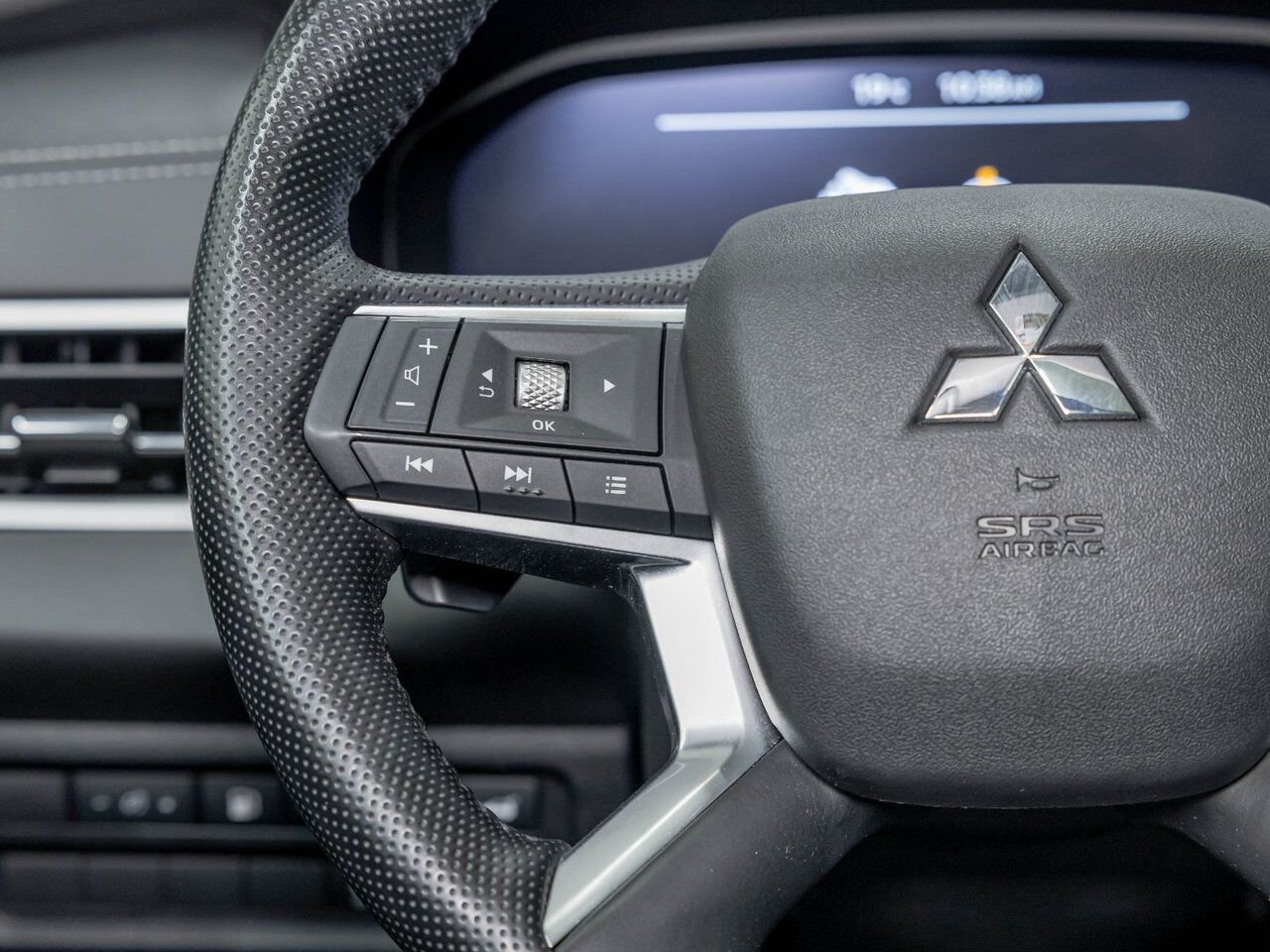 2024 Mitsubishi Outlander Plug-In Hybrid SEL AWD *TOIT* NAV CAM 360 SIÈGES CHAUFF REG ADAPT Silver Saint-Jérôme - photo #14