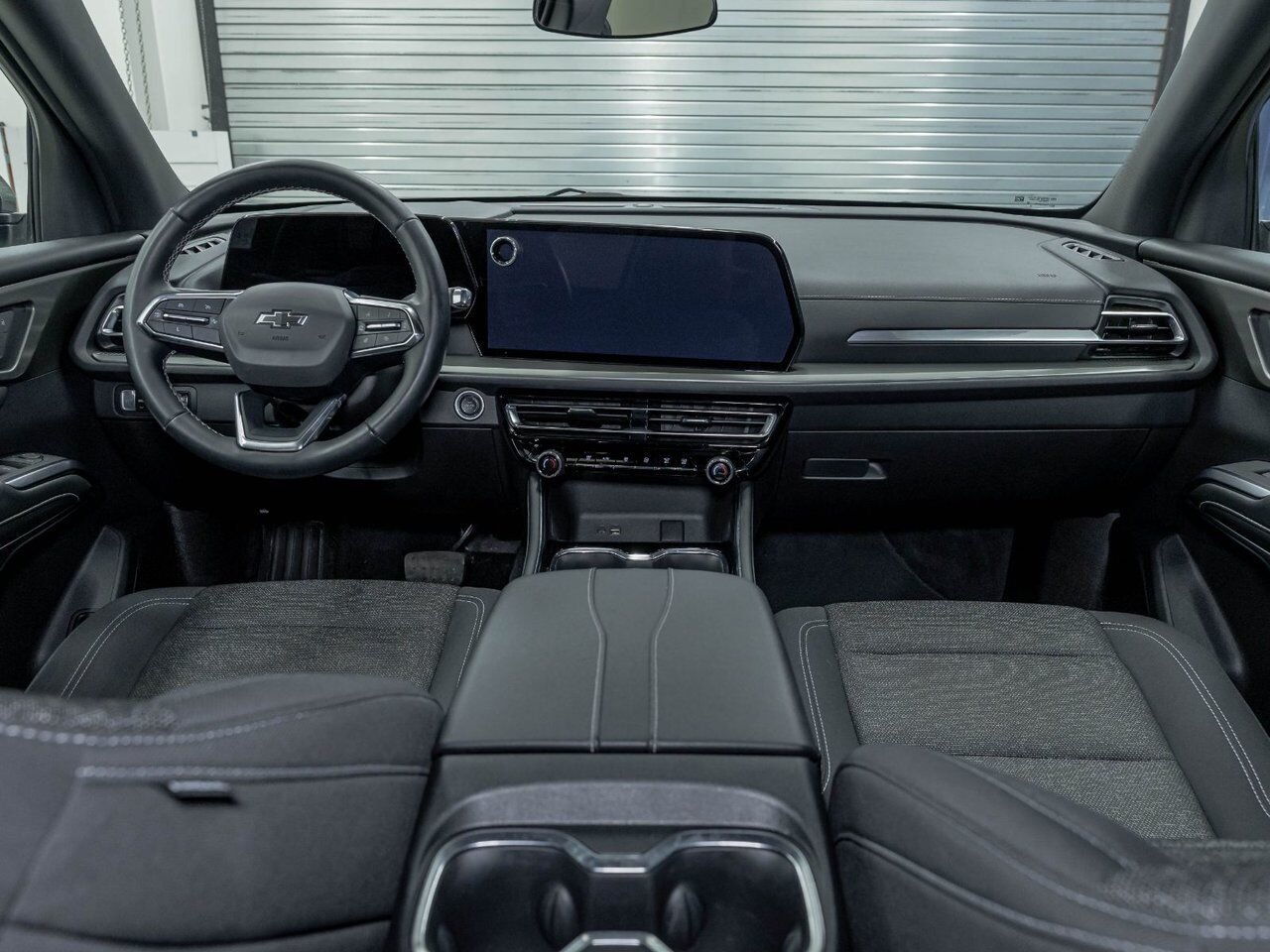 Chevrolet Traverse LT SPORT AWD 7 PLACES *CAM 360* GR REMORQ *CARPLAY 2024 Gris Saint-Jérôme - photo #10