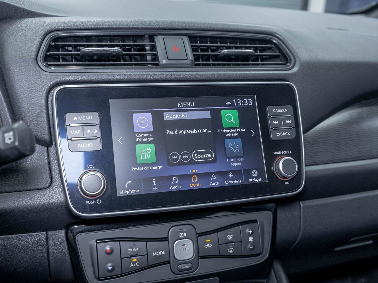 Nissan LEAF SV *NAV* SIÈGES CHAUFF REG ADAPT CARPLAY 2023 Noir Saint-Jérôme - photo #16