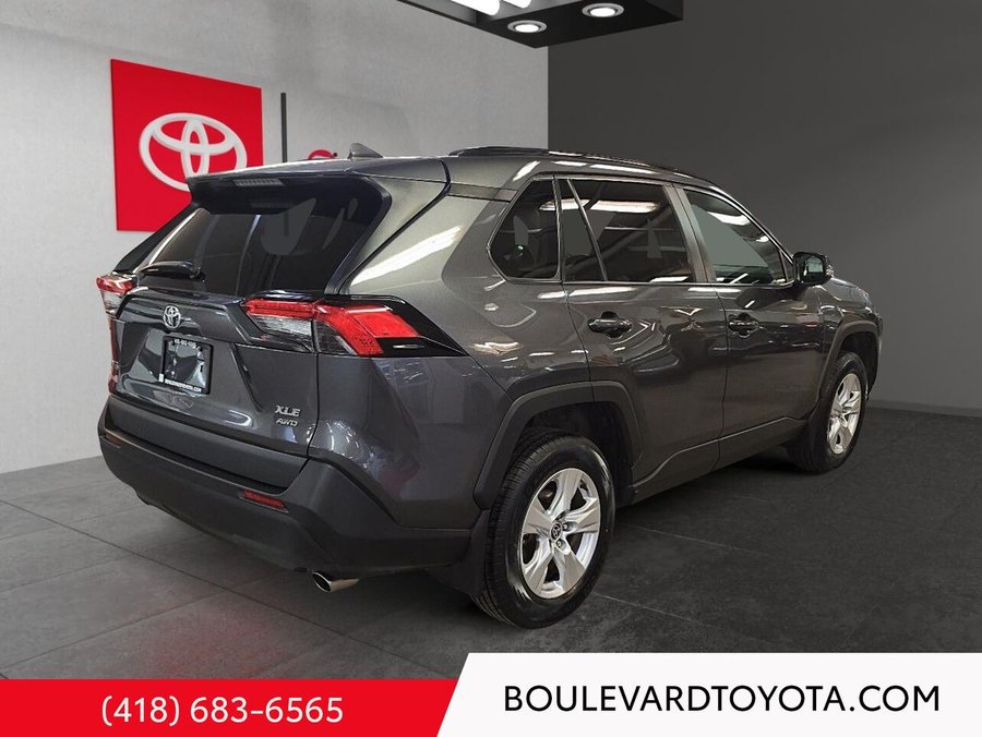 2021 Toyota RAV4 2021 Grey