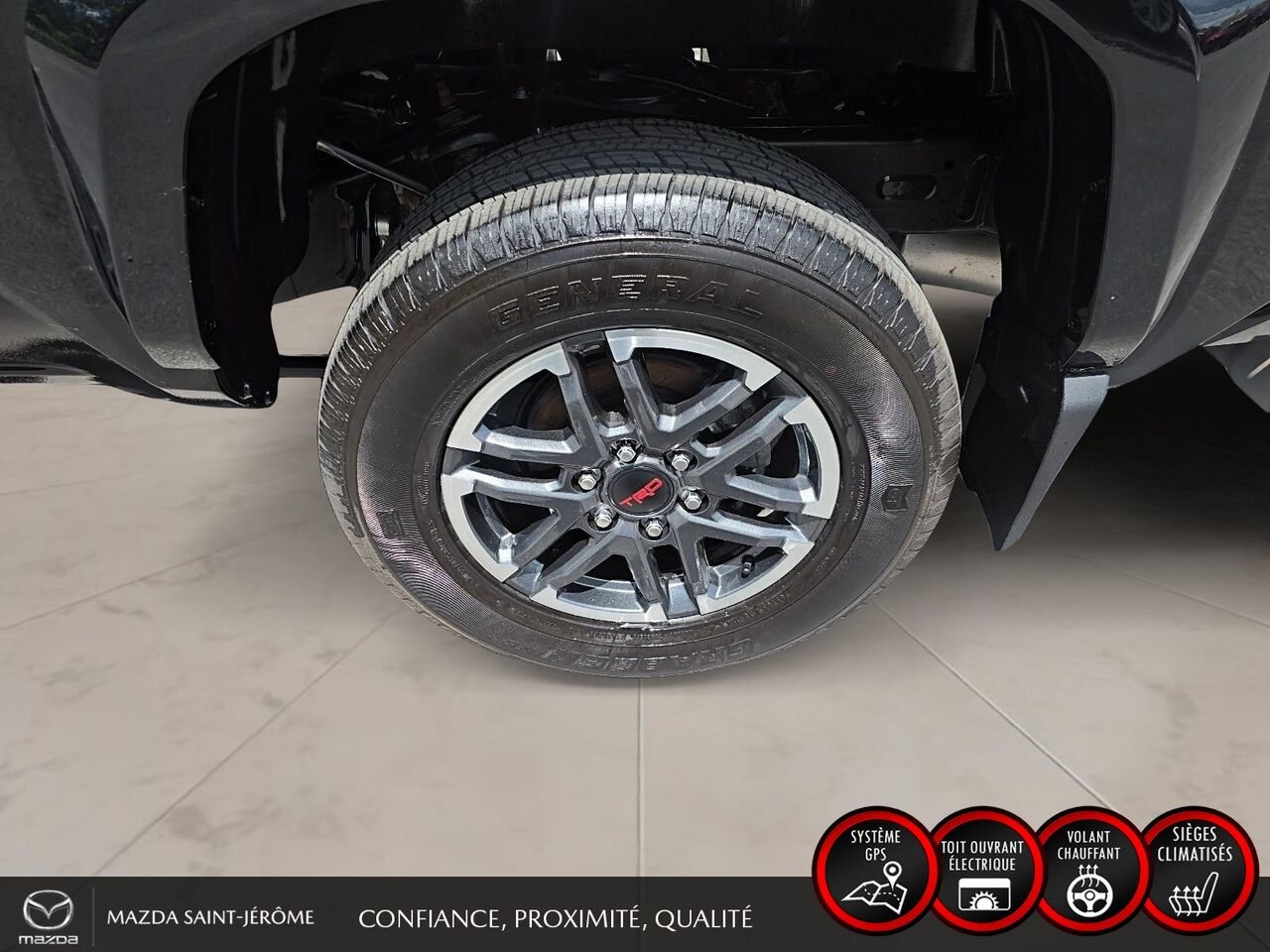 2025 Toyota Tacoma Black Sainte-Agathe-des-Monts - photo #10