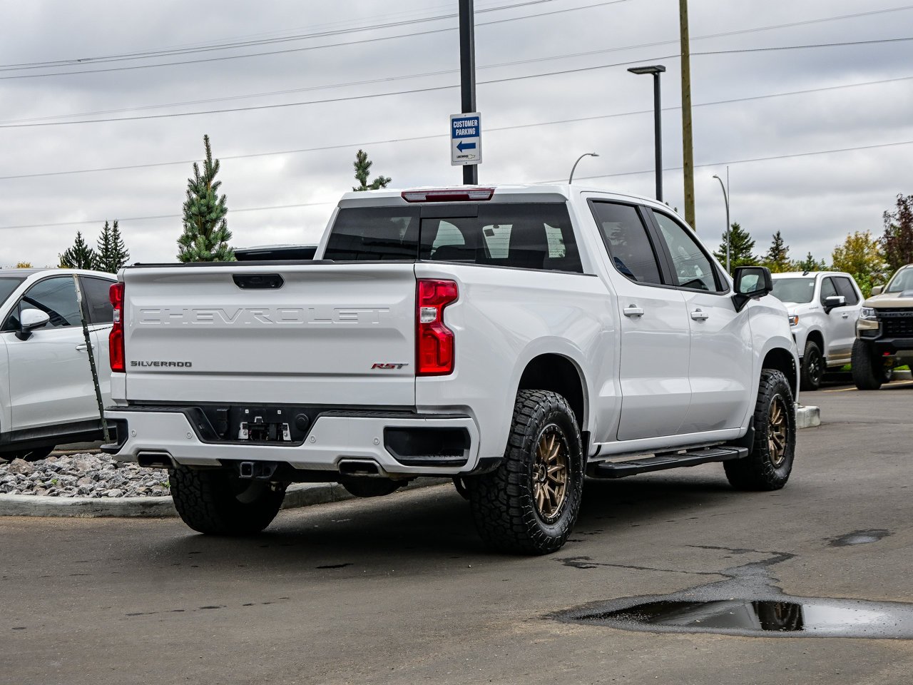 2026 Chevrolet Silverado 1500 4WD Crew Cab 147 RST White Sherwood Park - photo #12