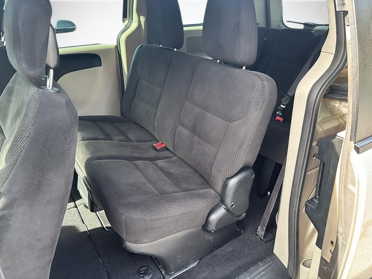 DODGE GRAND CARAVAN ENSEMBLE VALEUR PLUS 2016 Beige Saint-Hyacinthe - photo #7